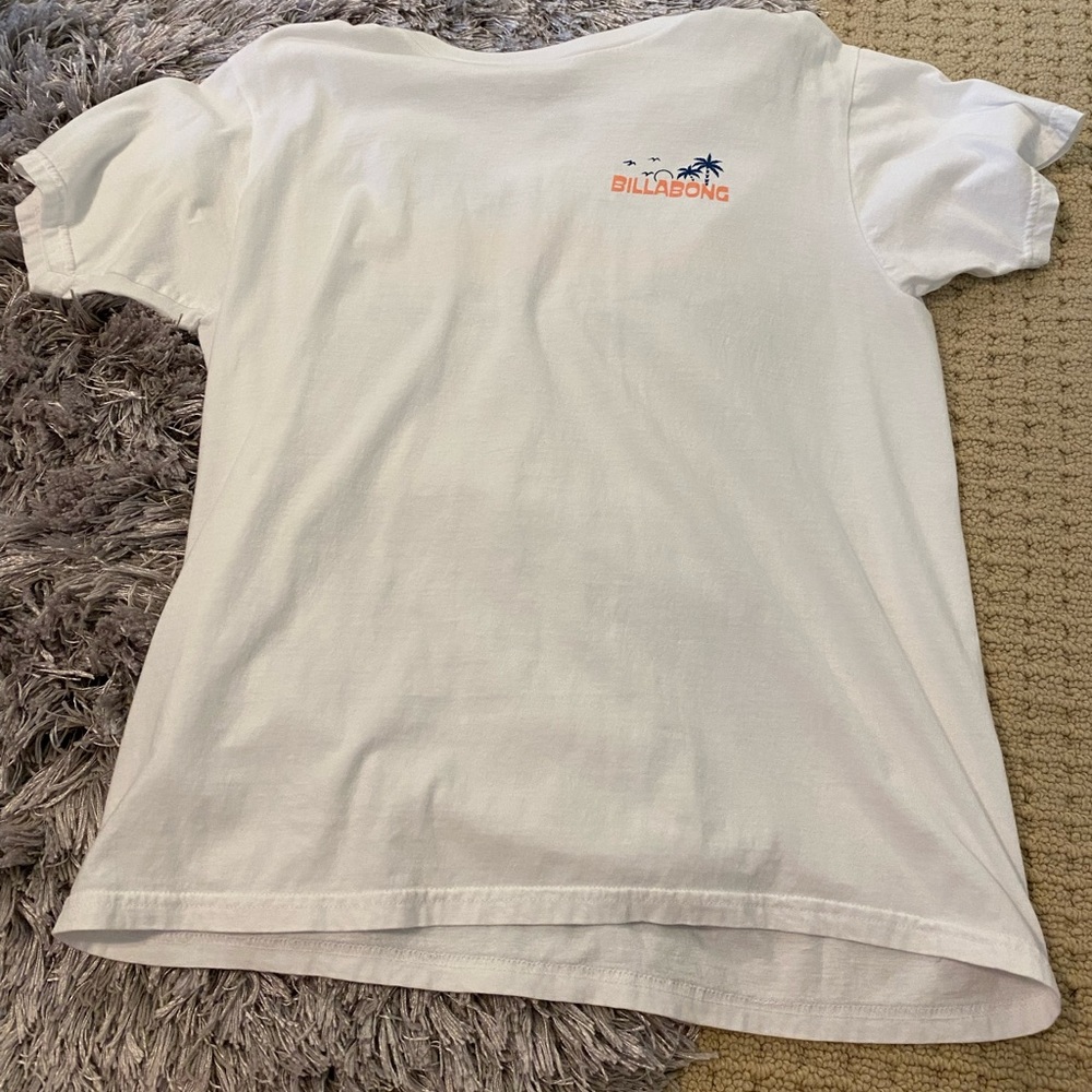 billabong; t-shirt; white; medium